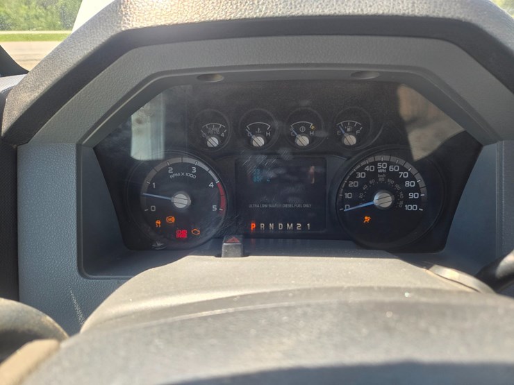 2011-ford-f350-image-44