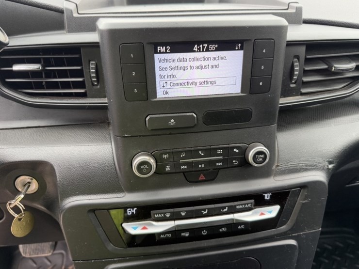 2020-ford-explorer-image-33