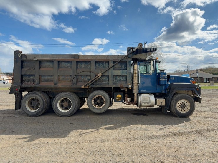 2000-mack-rd688s-image-6