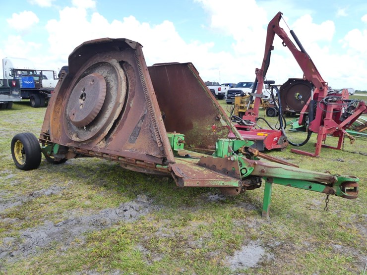 john-deere-15-image-1