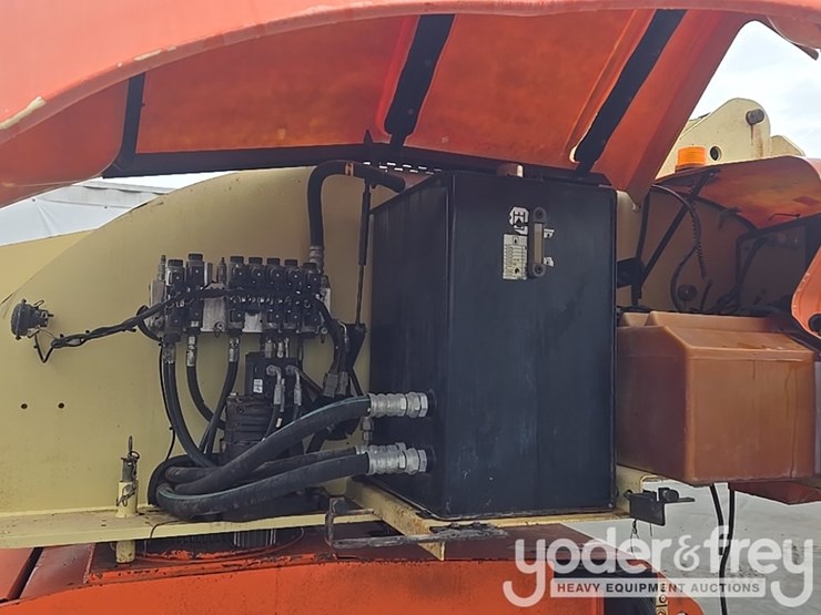 2008-jlg-400s-image-36