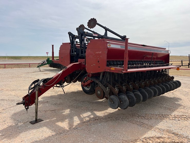 case-ih-5500-image-1
