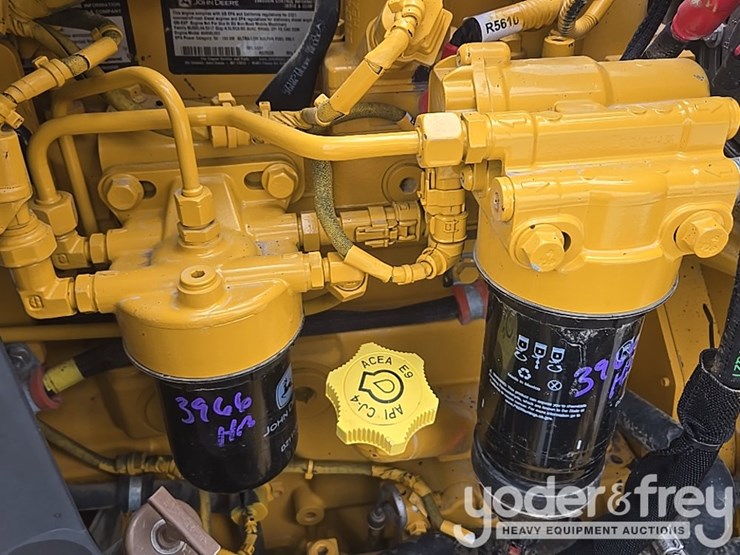 2021-deere-310sl-image-69