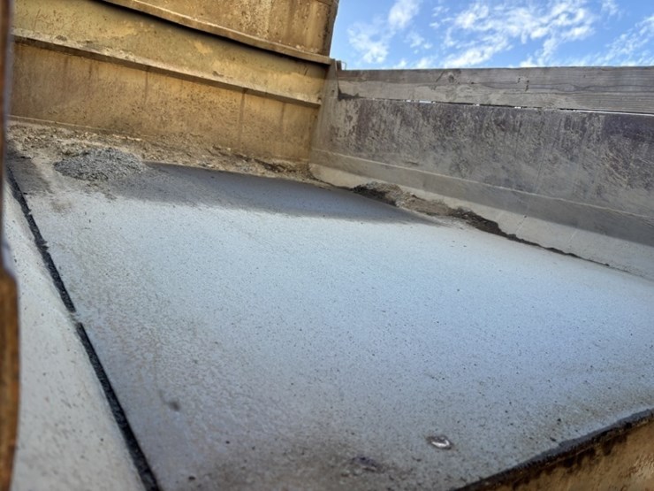 1985-international-4700-image-10