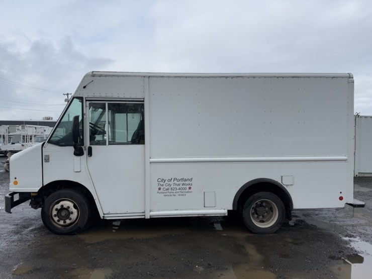 2014-freightliner-mt45-image-7