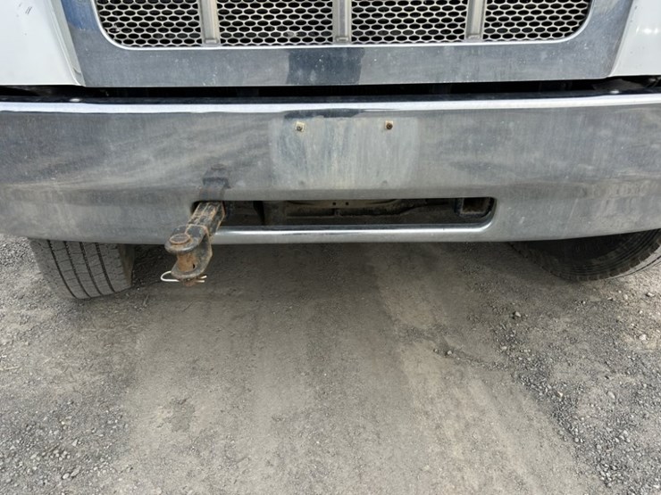 2017-peterbilt-337-image-39