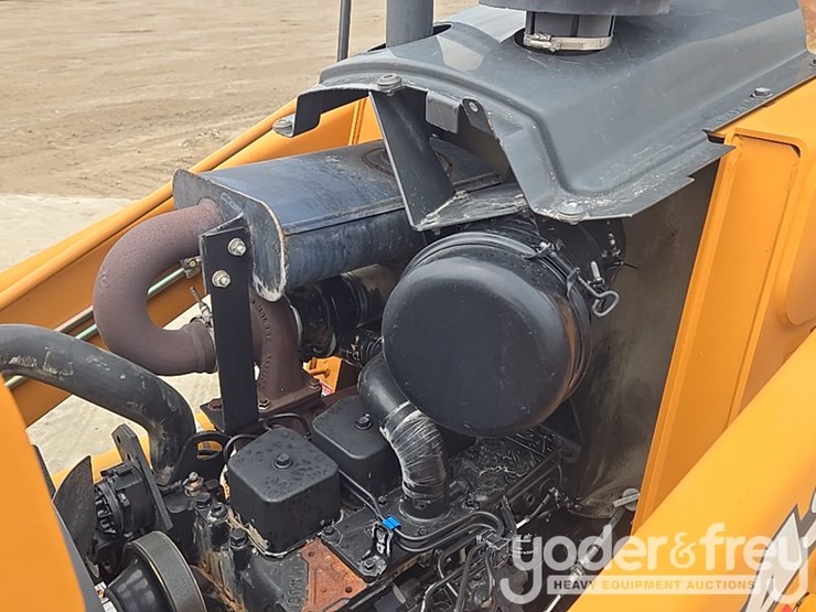 2004-case-580m-image-57