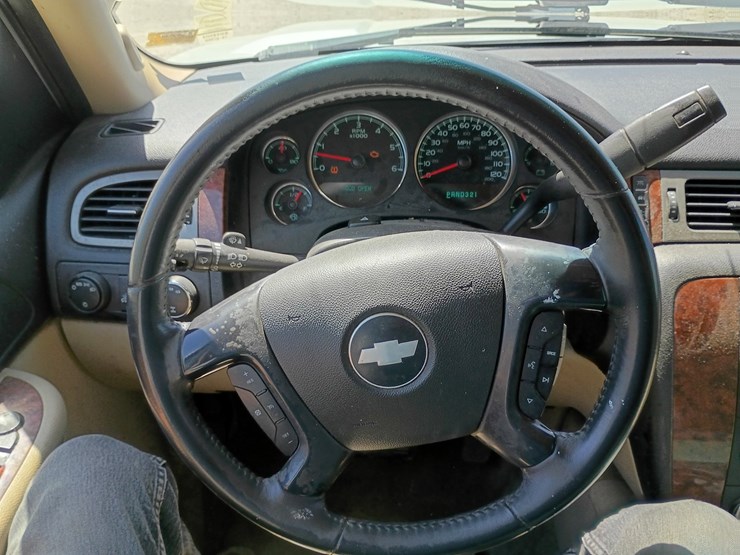 2008-chevrolet-tahoe-image-50