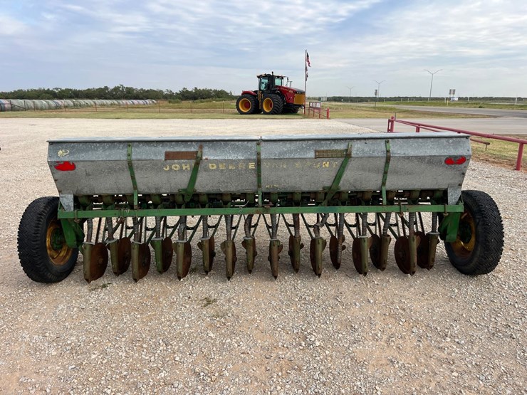 john-deere-16-image-10