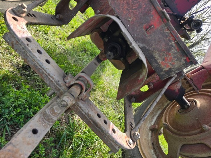 #581-•-farmall-h-tractor-image-6