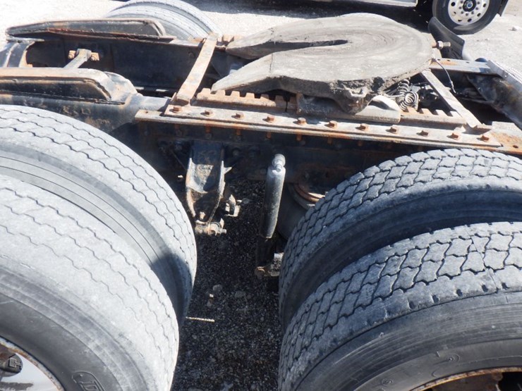 2001-mack-ch613-image-4