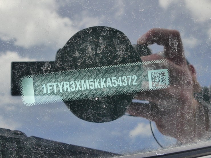 2019-ford-transit-image-15