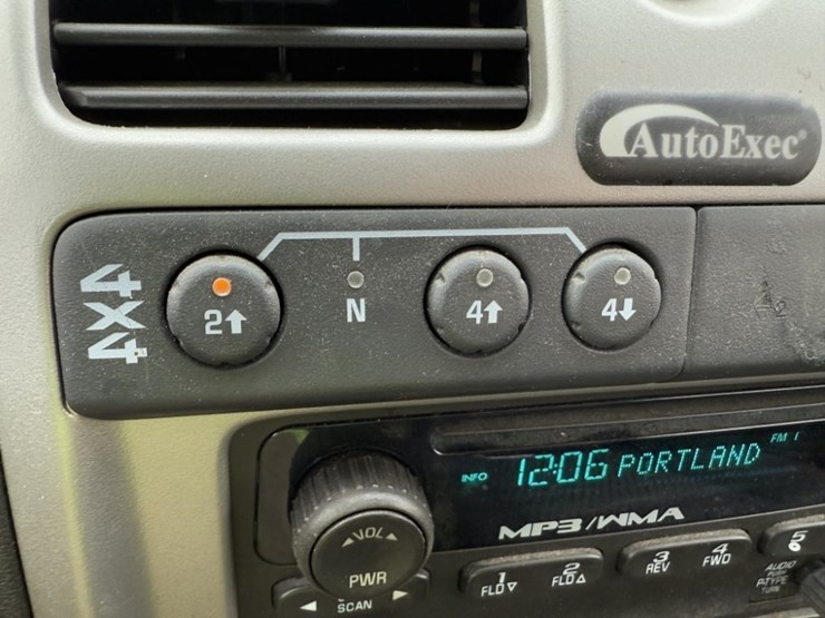 2008-chevrolet-colorado-image-29