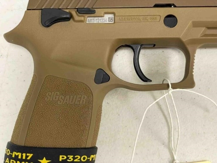 sig-sauer-pistol-image-11