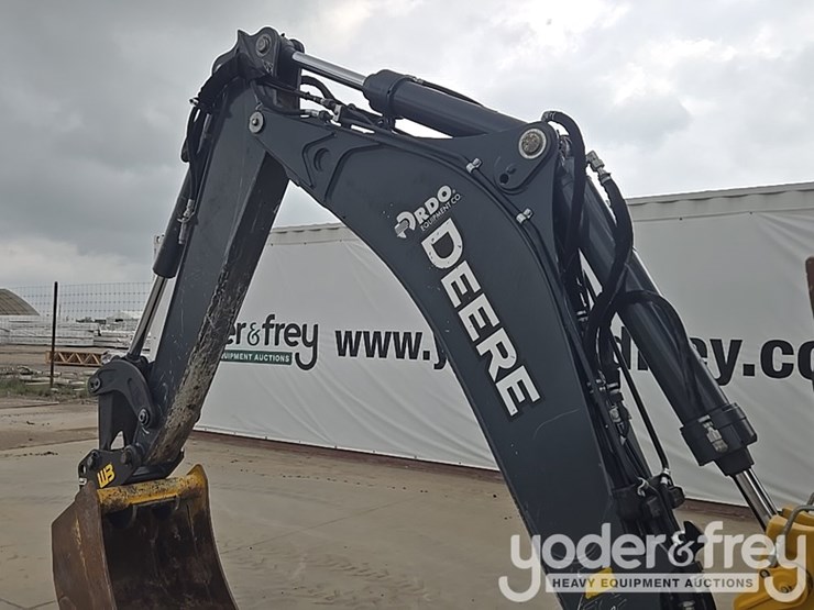 2021-deere-310sl-image-45