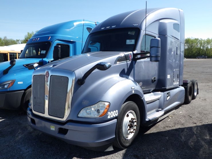 2020-kenworth-t680-image-1