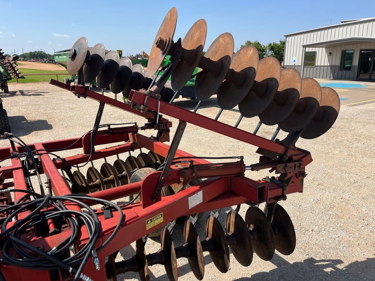 case-ih-3800-image-4