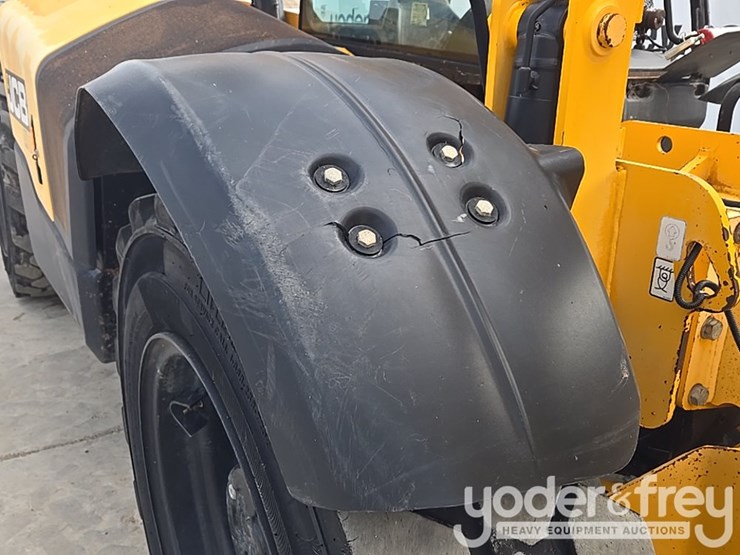 2017-jcb-510-56-image-76