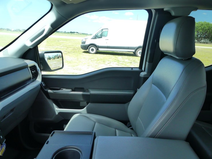 2021-ford-f150-xl-image-10