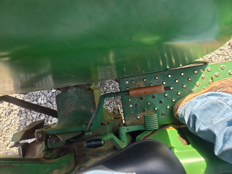 john-deere-2155-image-28