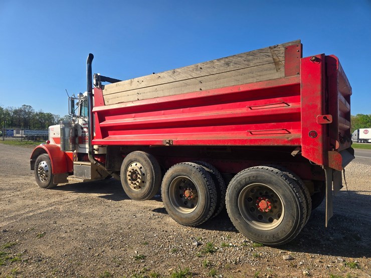 1987-peterbilt-379-image-10