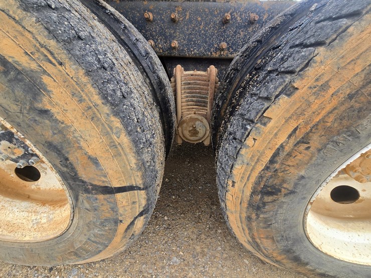 2001-mack-rd688s-image-101