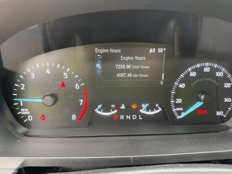 2020-ford-explorer-image-31