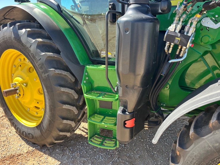 2015-john-deere-6145r-image-12