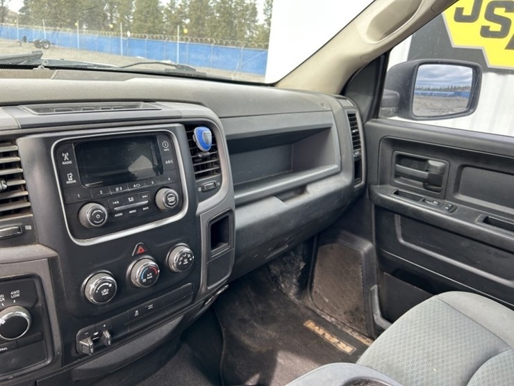 2013-dodge-1500-image-14