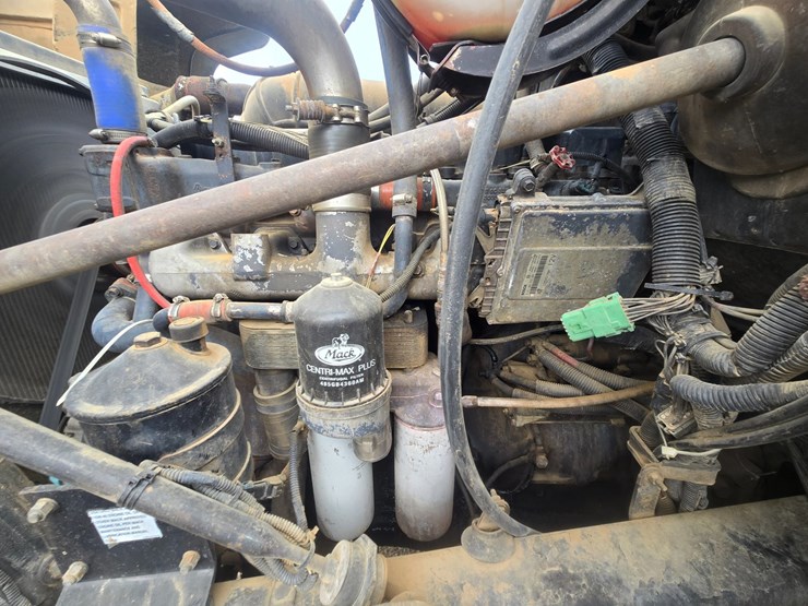 2001-mack-rd688s-image-50