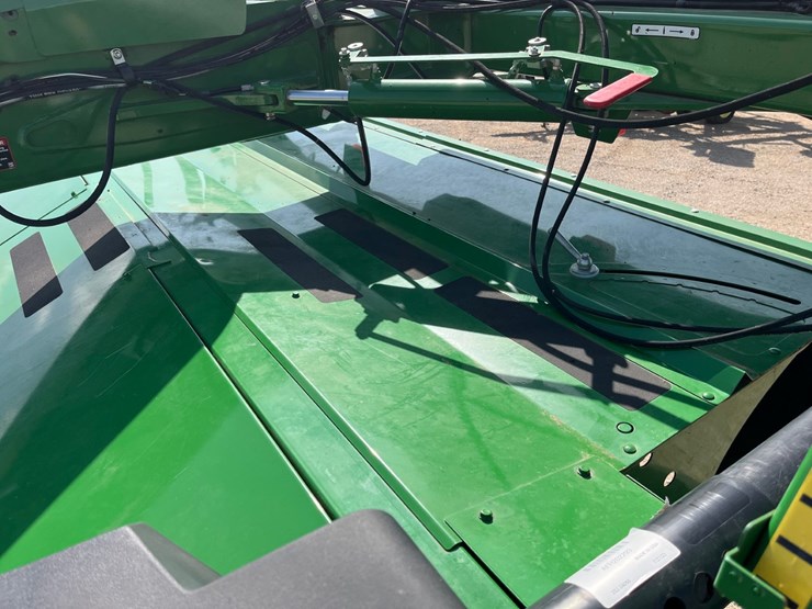 2023-john-deere-c400-image-18