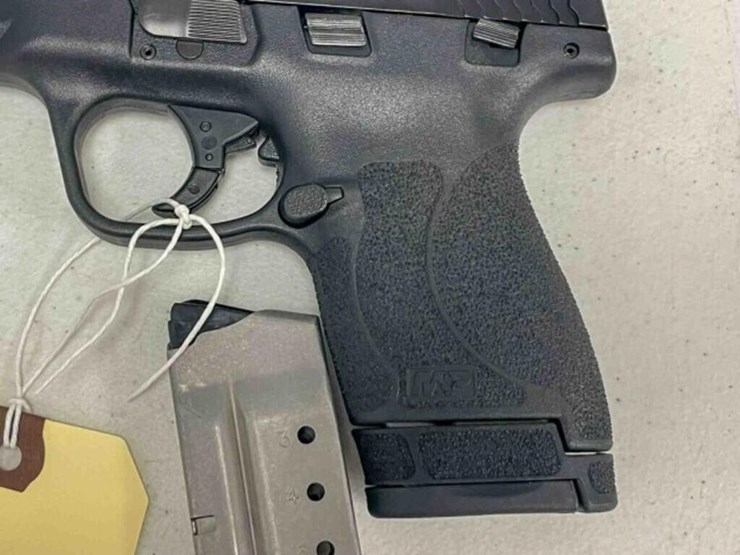 smith-&-wesson-pistol-image-5