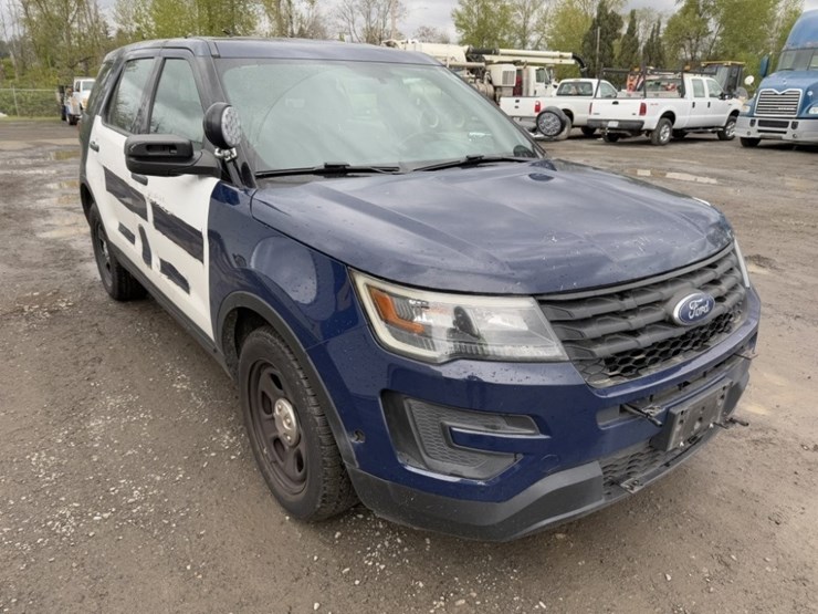 2017-ford-explorer-image-2