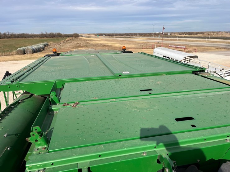 2013-john-deere-s670-image-51