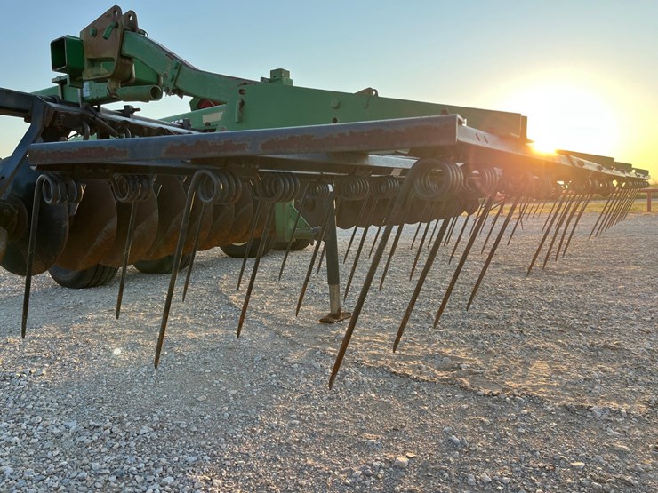 2001-john-deere-637-image-12