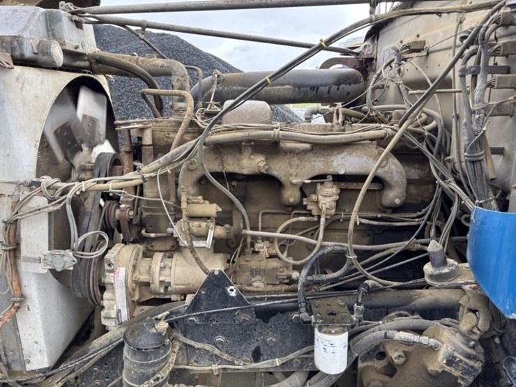 kenworth-w900-image-15