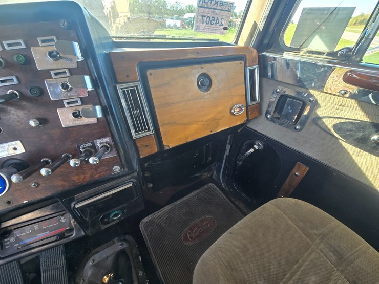 1987-peterbilt-379-image-65