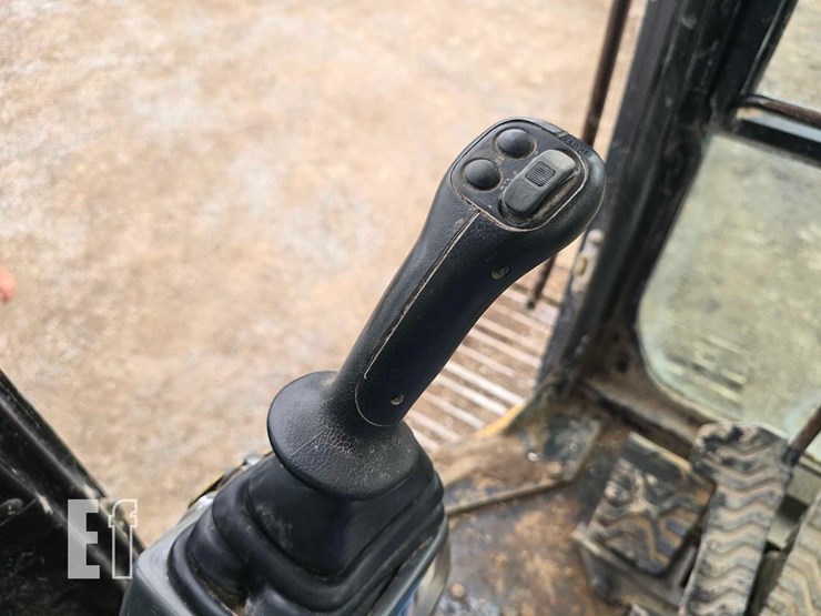 2007-caterpillar-328d-lcr-image-18