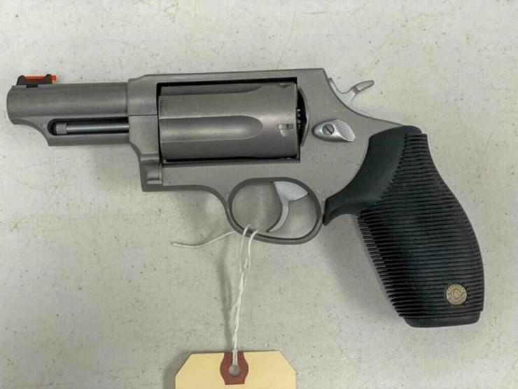 taurus-revolver-image-7