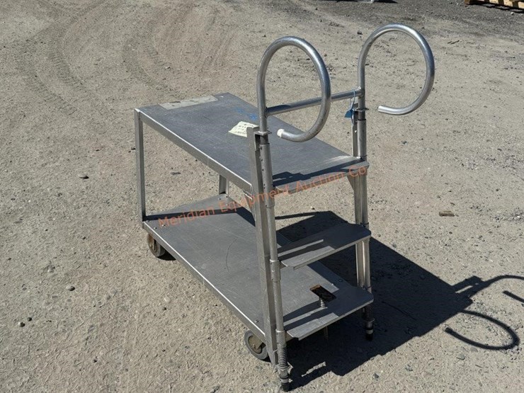 rol-away-warehouse-stock-picker-cart-image-3