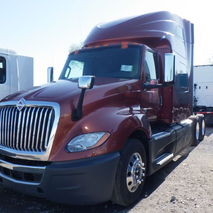2019 INTERNATIONAL LT