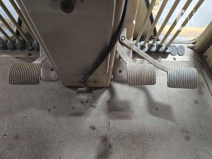 2001-caterpillar-140h-vhp-image-20