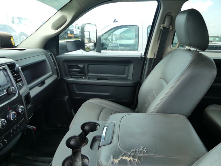 2017-dodge-ram-5500-image-14