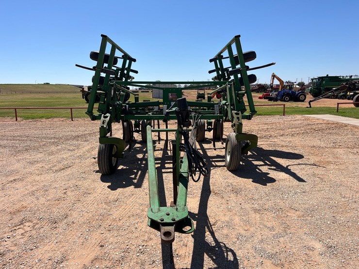 2001-john-deere-2400-image-5