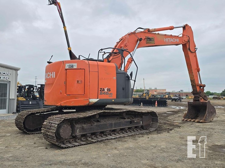 2014-hitachi-zx245us-lc-5n-image-3