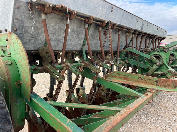 john-deere-16-image-5