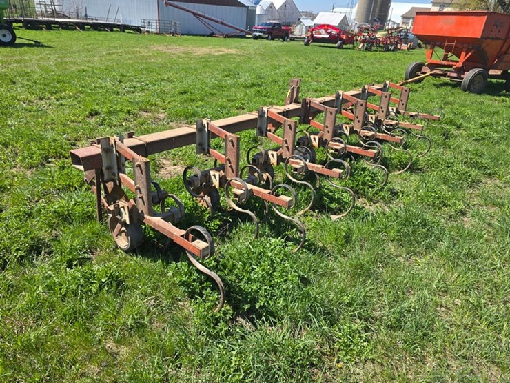 #576-•-noble-6r-3pt-cultivator-image-3