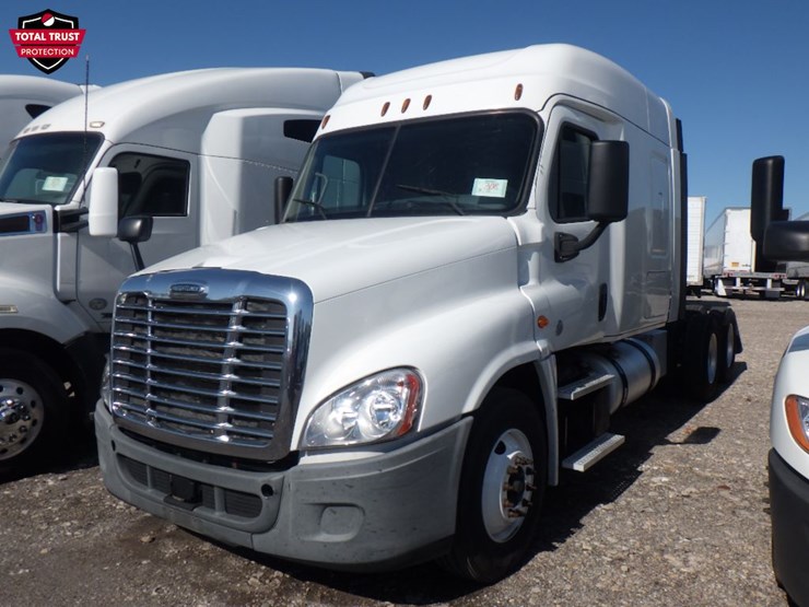2019-freightliner-cascadia-125-image-1