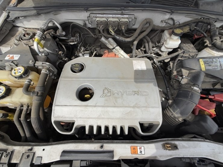 2010-ford-escape-hybrid-image-14