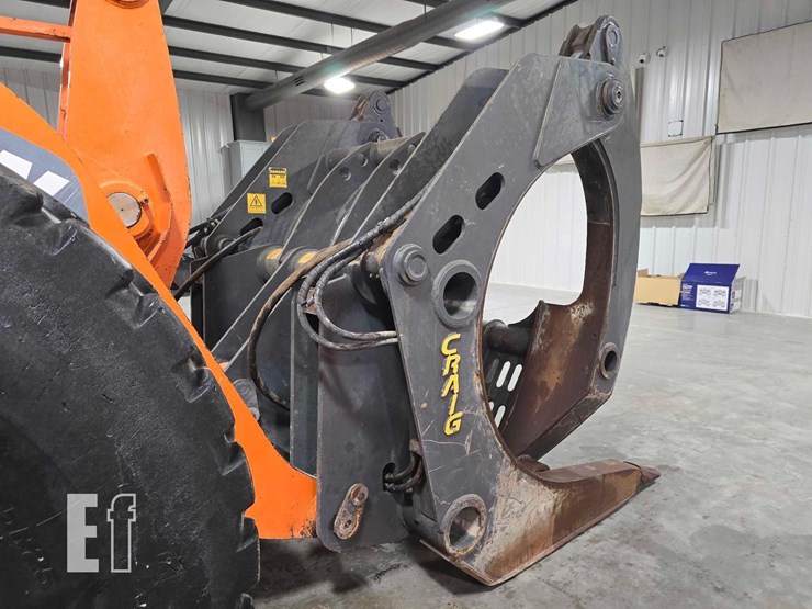 2017-doosan-dl300-5-image-11